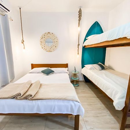 Babitonga Hostel - 100M Da Prainha Сан-Франсиску-ду-Сул Экстерьер фото