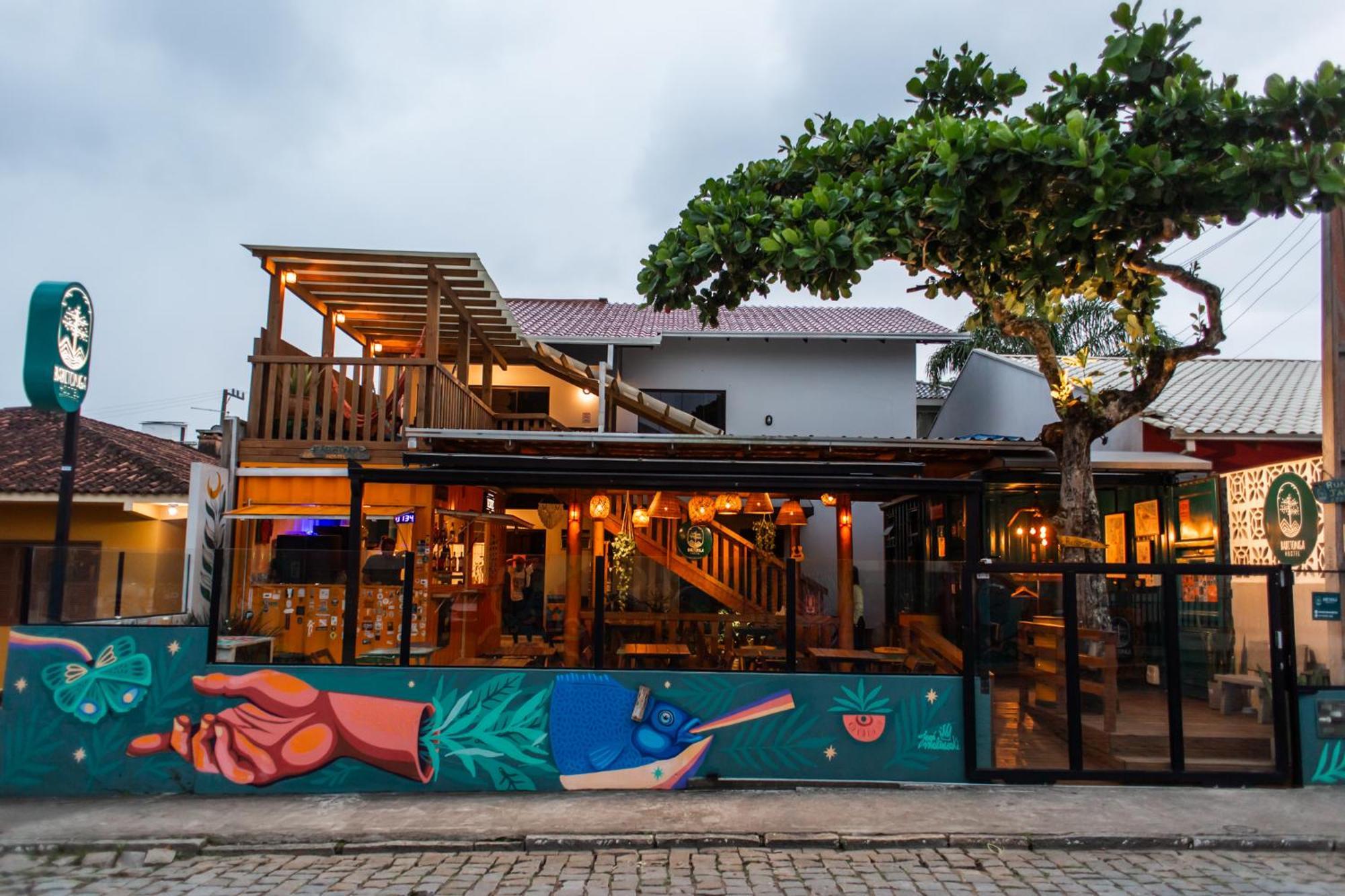Babitonga Hostel - 100M Da Prainha Сан-Франсиску-ду-Сул Экстерьер фото