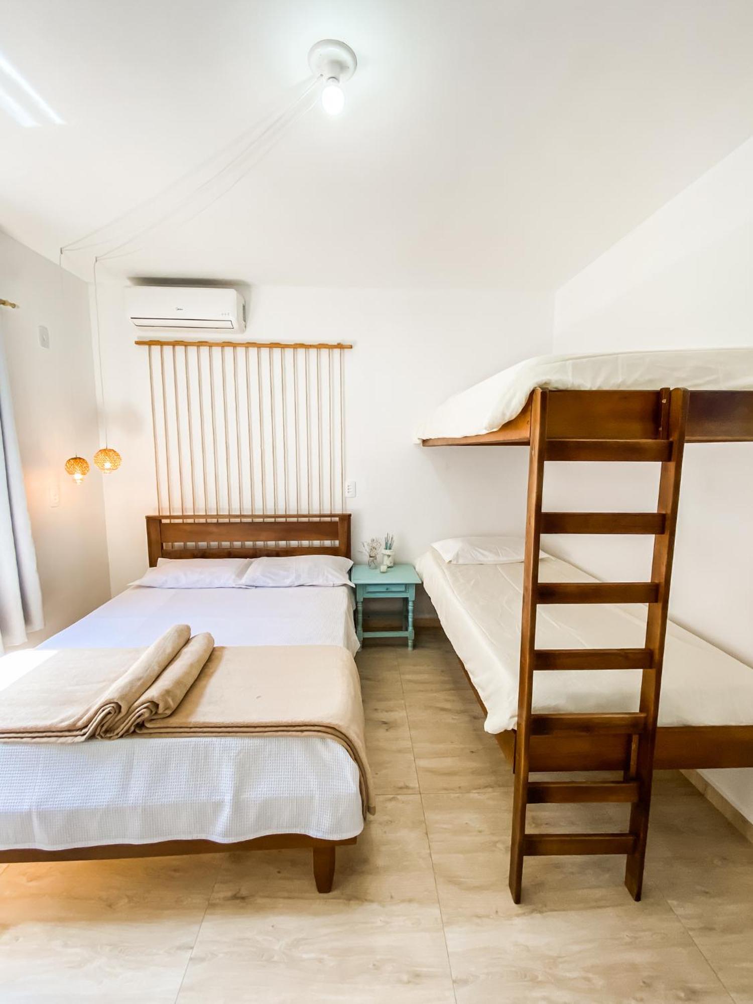 Babitonga Hostel - 100M Da Prainha Сан-Франсиску-ду-Сул Экстерьер фото